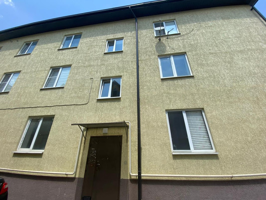 Продам двухкомнатную (2-комн.) квартиру, Убыхская ул, 5, Нальчик г