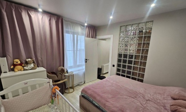 Продам двухкомнатную (2-комн.) квартиру, Суворовская ул, 19к5, Москва г