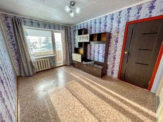 Продам трехкомнатную (3-комн.) квартиру, Гагарина ул, 11, Эльбан рп