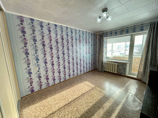 Продам трехкомнатную (3-комн.) квартиру, Гагарина ул, 11, Эльбан рп