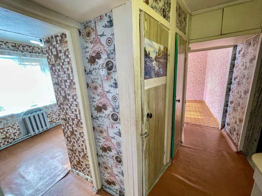 Продам трехкомнатную (3-комн.) квартиру, Гагарина ул, 11, Эльбан рп