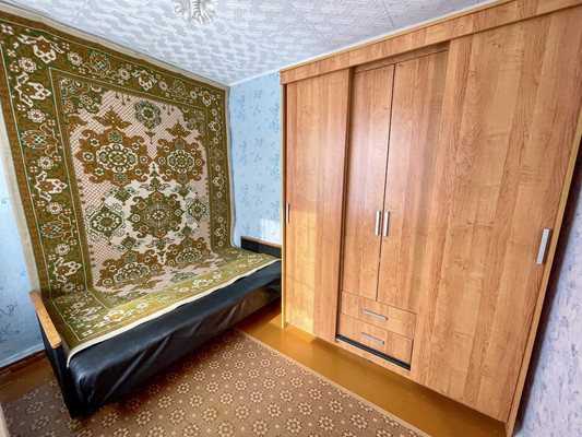 Продам трехкомнатную (3-комн.) квартиру, Гагарина ул, 11, Эльбан рп