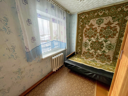 Продам трехкомнатную (3-комн.) квартиру, Гагарина ул, 11, Эльбан рп