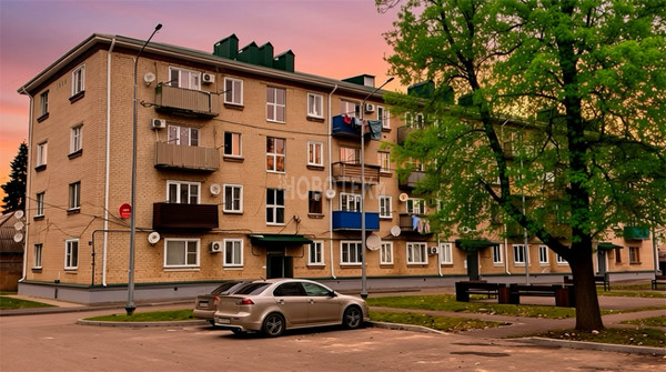 Продам трехкомнатную (3-комн.) квартиру, Заводская ул, 17, Майский п