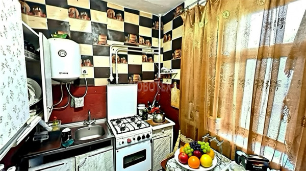 Продам трехкомнатную (3-комн.) квартиру, Заводская ул, 17, Майский п