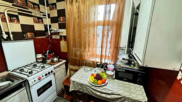 Продам трехкомнатную (3-комн.) квартиру, Заводская ул, 17, Майский п