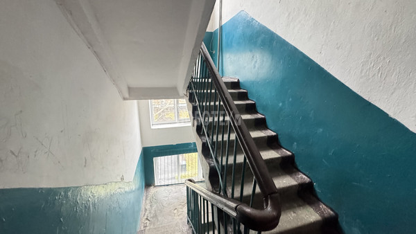 Продам трехкомнатную (3-комн.) квартиру, Заводская ул, 17, Майский п