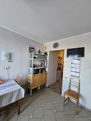 Продам трехкомнатную (3-комн.) квартиру, Глухарская ул, 5к1, Санкт-Петербург г