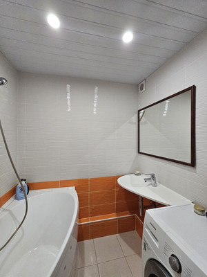 Продам трехкомнатную (3-комн.) квартиру, Глухарская ул, 5к1, Санкт-Петербург г