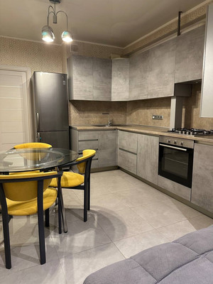 Продам однокомнатную (1-комн.) квартиру, Старозенитная ул, 5, Симферополь г