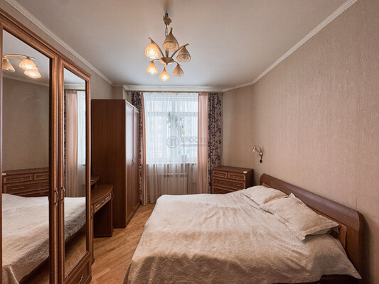 Продам двухкомнатную (2-комн.) квартиру, Дубнинская ул, 40Ак3, Москва г