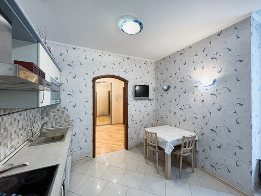 Продам двухкомнатную (2-комн.) квартиру, Дубнинская ул, 40Ак3, Москва г