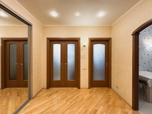 Продам двухкомнатную (2-комн.) квартиру, Дубнинская ул, 40Ак3, Москва г