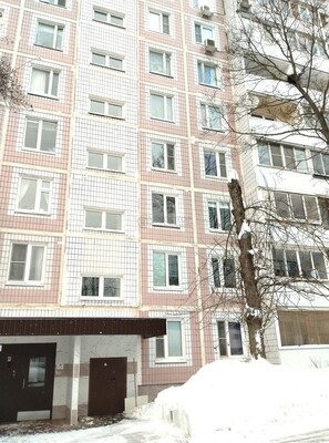 Продам трехкомнатную (3-комн.) квартиру, Паустовского ул, 3, Москва г