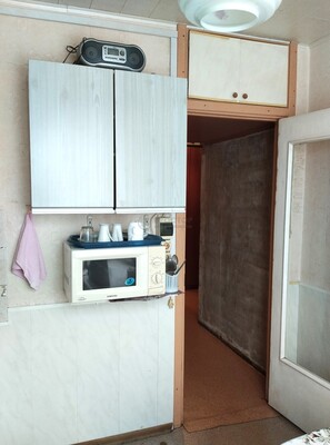 Продам трехкомнатную (3-комн.) квартиру, Паустовского ул, 3, Москва г