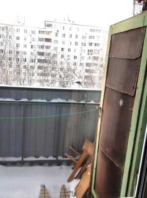 Продам трехкомнатную (3-комн.) квартиру, Паустовского ул, 3, Москва г