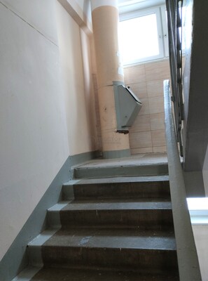 Продам трехкомнатную (3-комн.) квартиру, Паустовского ул, 3, Москва г