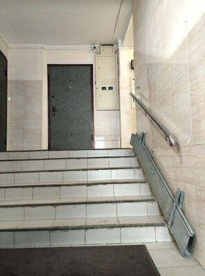 Продам трехкомнатную (3-комн.) квартиру, Паустовского ул, 3, Москва г