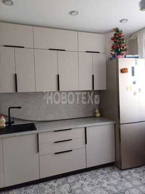 Продам двухкомнатную (2-комн.) квартиру, Объездная ул, 18Ак1, Горячий Ключ г