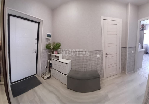 Продам двухкомнатную (2-комн.) квартиру, Объездная ул, 18Ак1, Горячий Ключ г