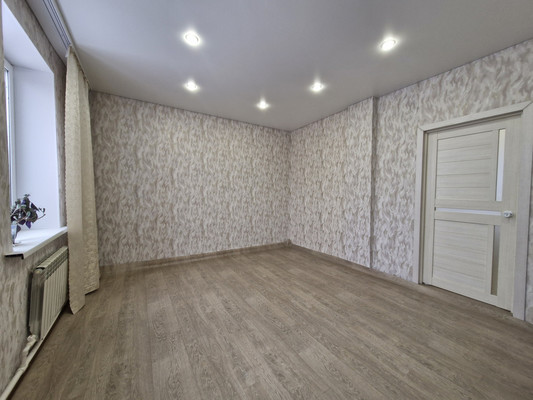 Продам двухкомнатную (2-комн.) квартиру, Кутузова ул, 75, Ишим г