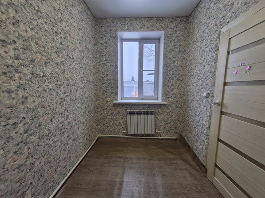 Продам двухкомнатную (2-комн.) квартиру, Кутузова ул, 75, Ишим г