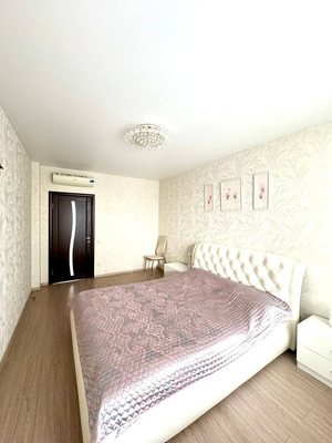 Продам двухкомнатную (2-комн.) квартиру, Туристская ул, 18Ак1, Санкт-Петербург г