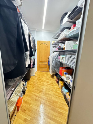 Продам многокомнатную квартиру, Жулебинский б-р, 5, Москва г