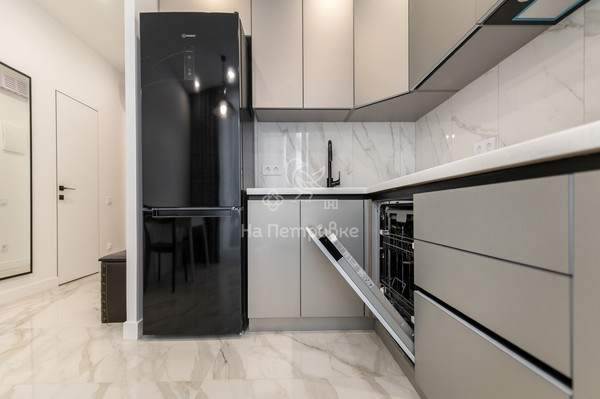 Продам однокомнатную (1-комн.) квартиру, Народного Ополчения ул, 15к2, Москва г