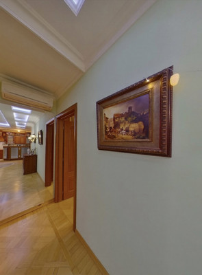 Продам трехкомнатную (3-комн.) квартиру, Хачатуряна ул, 12к1, Москва г