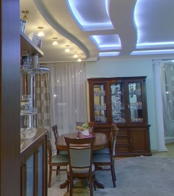 Продам трехкомнатную (3-комн.) квартиру, Хачатуряна ул, 12к1, Москва г