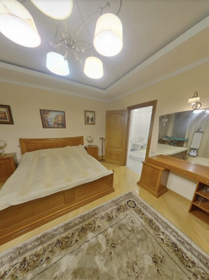 Продам трехкомнатную (3-комн.) квартиру, Хачатуряна ул, 12к1, Москва г