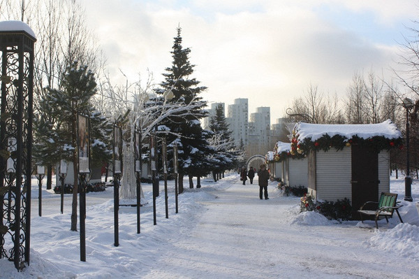 Продам трехкомнатную (3-комн.) квартиру, Хачатуряна ул, 12к1, Москва г