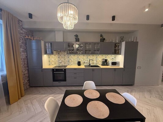 Продам двухкомнатную (2-комн.) квартиру, Кронштадтский б-р, 6к4, Москва г