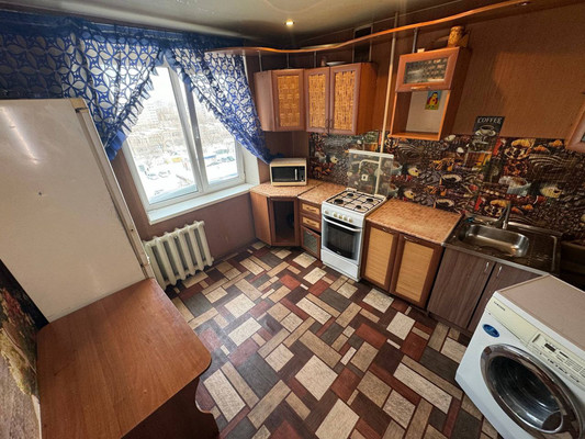 Продам трехкомнатную (3-комн.) квартиру, Вокзальная ул, 72, Комсомольск-на-Амуре г