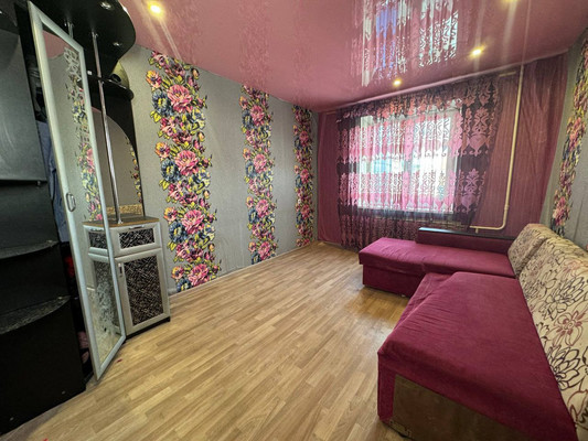 Продам трехкомнатную (3-комн.) квартиру, Вокзальная ул, 72, Комсомольск-на-Амуре г