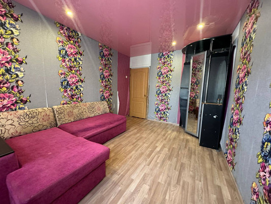 Продам трехкомнатную (3-комн.) квартиру, Вокзальная ул, 72, Комсомольск-на-Амуре г