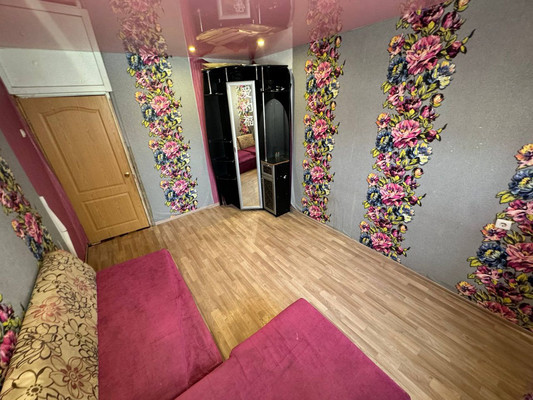 Продам трехкомнатную (3-комн.) квартиру, Вокзальная ул, 72, Комсомольск-на-Амуре г