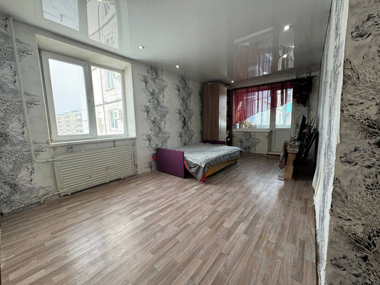 Продам трехкомнатную (3-комн.) квартиру, Вокзальная ул, 72, Комсомольск-на-Амуре г