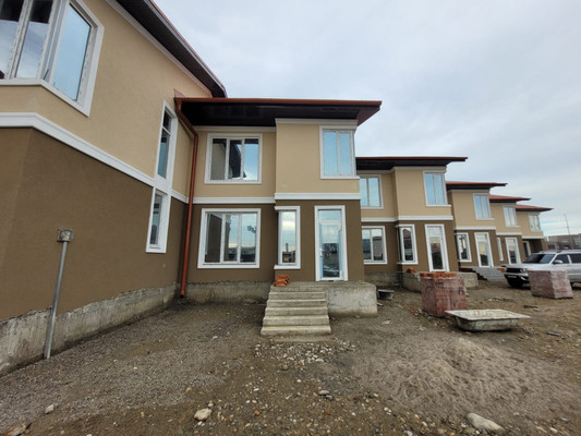 Продам таунхаус, Олимпийский б-р, 7, Баксан г, 0 км от города