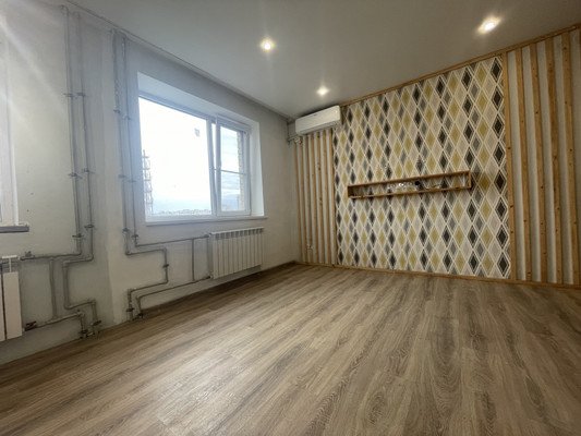 Продам трехкомнатную (3-комн.) квартиру, Магнитогорская ул, 1А, Ростов-на-Дону г