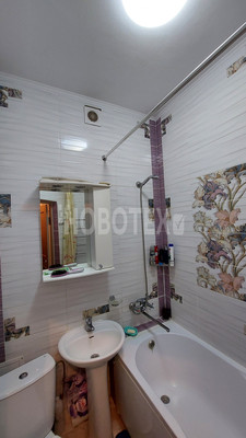 Продам однокомнатную (1-комн.) квартиру, Кириченко ул, 1, Горячий Ключ г