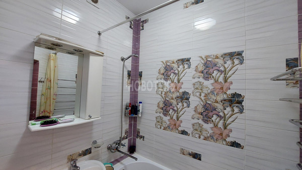 Продам однокомнатную (1-комн.) квартиру, Кириченко ул, 1, Горячий Ключ г