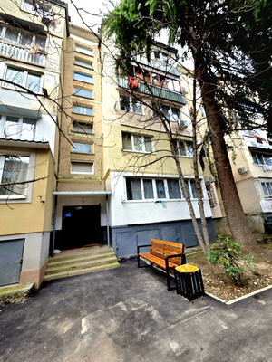 Продам двухкомнатную (2-комн.) квартиру, Ялтинская ул, 7, Алушта г