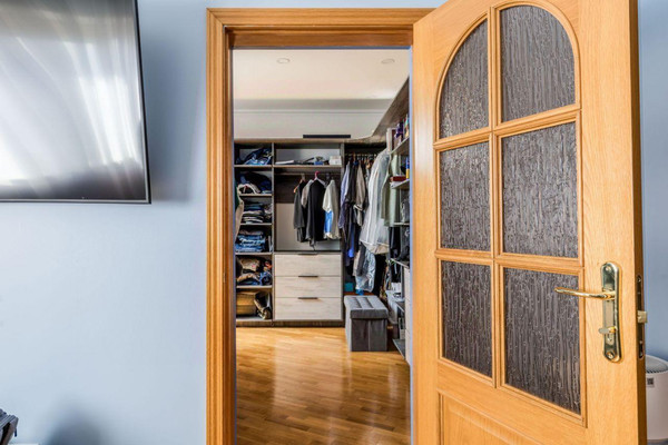 Продам многокомнатную квартиру, Жулебинский б-р, 5, Москва г