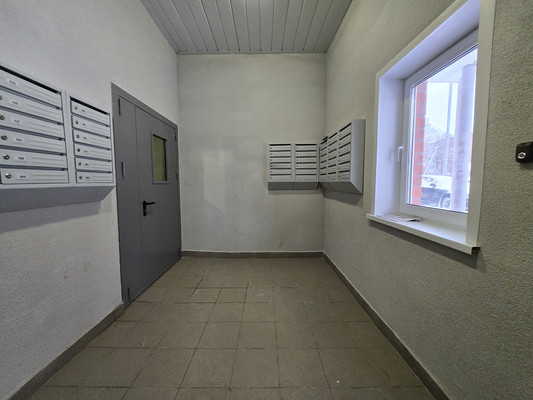 Продам трехкомнатную (3-комн.) квартиру, Горького ул, 10, Малино рп