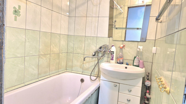 Продам двухкомнатную (2-комн.) квартиру, Славы пр-кт, 40к3, Санкт-Петербург г