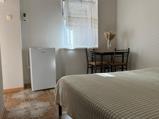 Продам 2-комн. в 4-комн. квартире, Горького ул, 69, Анапа г