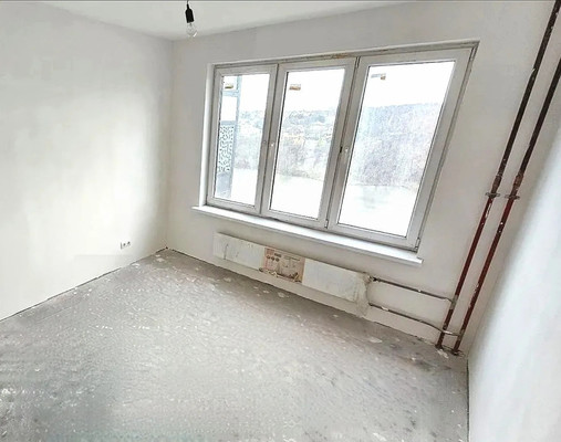 Продам трехкомнатную (3-комн.) квартиру, Центральный (Купелинка мкр) кв-л, 9, Сапроново д