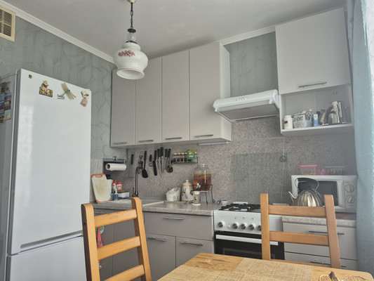 Продам однокомнатную (1-комн.) квартиру, Авиатриссы Зверевой ул, 3к2, Гатчина г